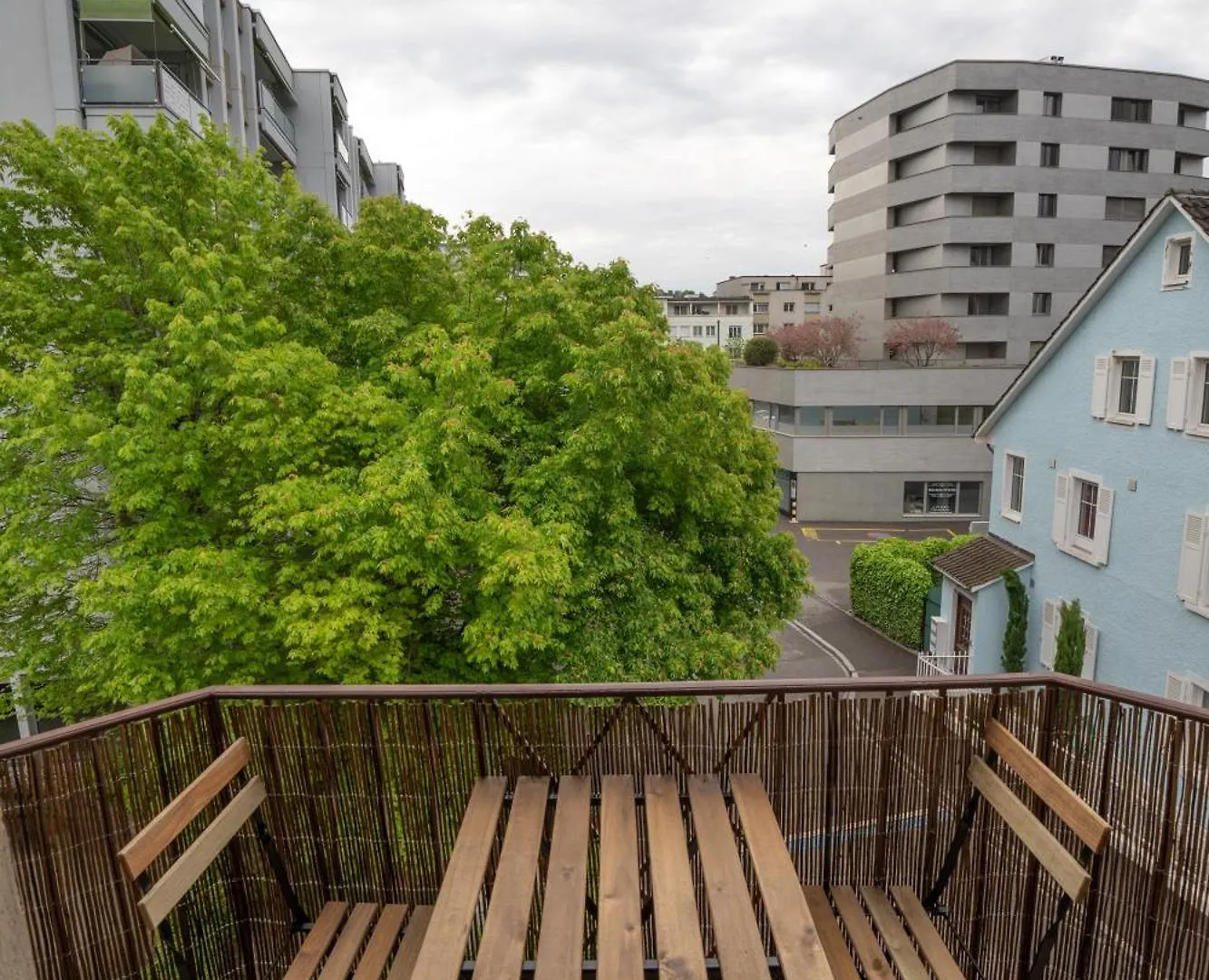 アパート Jungstay Apartments- Near バーゼル